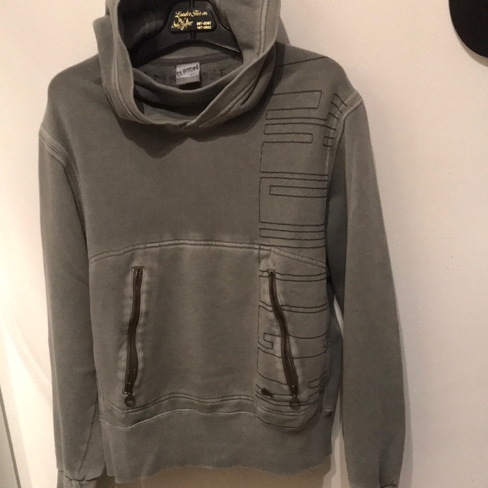 Unique Vintage Grey Nike Hoodie with double zip front pocket and finger holes